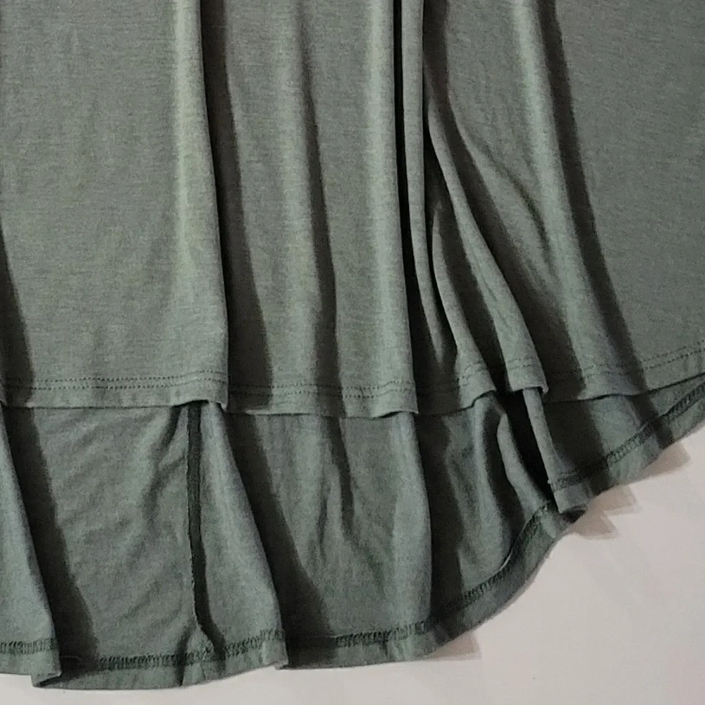LuLaRoe Carly Green Swing Dress Scoop-neck Short Sleeve Hi-Low Hemline
